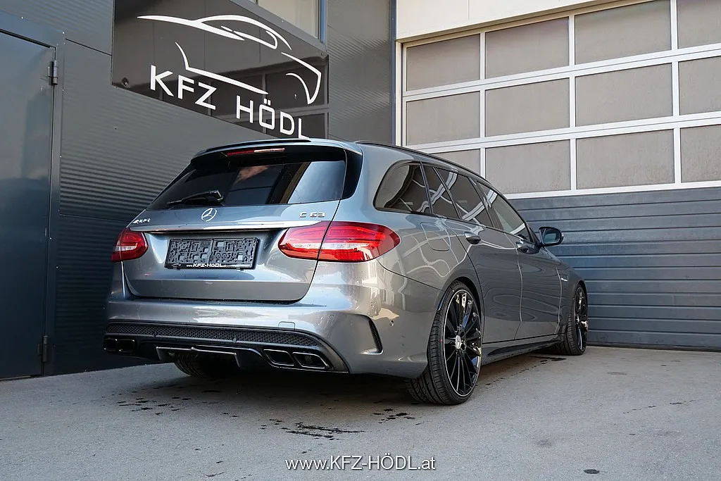 Mercedes-Benz C 63 AMG Aut. Image 2