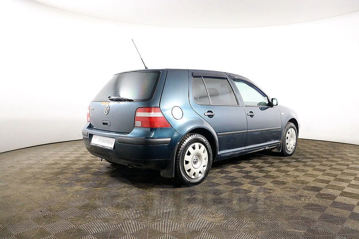 Volkswagen Golf Image 5