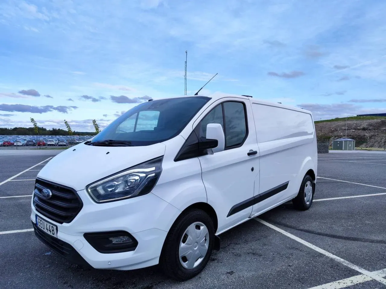 Ford Transit Custom L2 130hk Värmare Dragkrok SYNC-3 MOMS Image 1