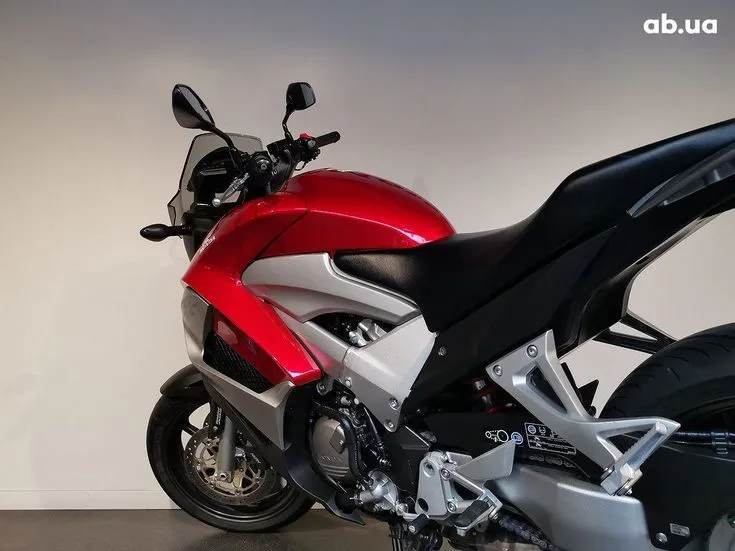 Honda VFR Image 7